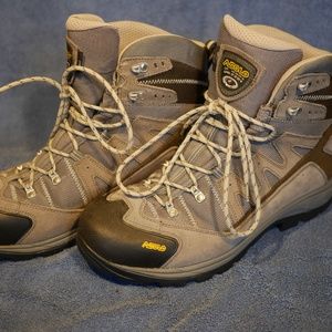 Asolo Men’s Neutron Hiking Boots- size 13